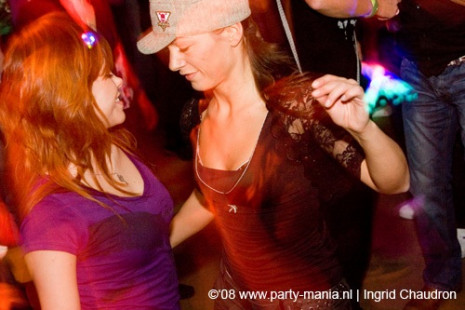 081129_063_disco_classics_partymania