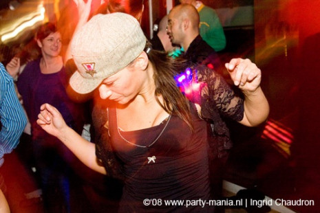081129_065_disco_classics_partymania