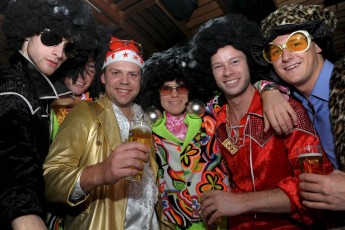 Disco-Train X-MAS DISCO & CLASSICS PARTY Disco & Classics Party in kerstfeer bij Dekker Sport & Party " Dekker Sport & Party Warmond / Disco-Train Evenementen Foto: René Pieterse