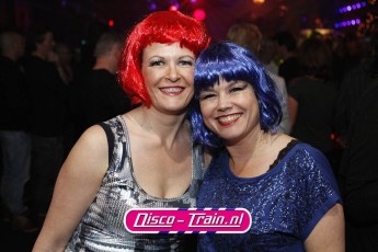 DISCO-TRAIN X-MAS DISCO & CLASSICS PARTY in kerstfeer bij Dekker Sport & Party Warmond / Disco-Train Evenementen Foto: Marcel Verheggen