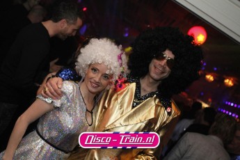 DISCO-TRAIN X-MAS DISCO & CLASSICS PARTY in kerstfeer bij Dekker Sport & Party Warmond / Disco-Train Evenementen Foto: Marcel Verheggen
