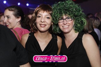 DISCO-TRAIN X-MAS DISCO & CLASSICS PARTY in kerstfeer bij Dekker Sport & Party Warmond / Disco-Train Evenementen Foto: Marcel Verheggen