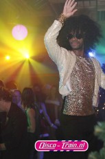 DISCO-TRAIN X-MAS DISCO & CLASSICS PARTY in kerstfeer bij Dekker Sport & Party Warmond / Disco-Train Evenementen Foto: Marcel Verheggen