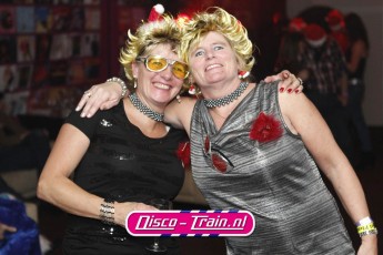 DISCO-TRAIN X-MAS DISCO & CLASSICS PARTY in kerstfeer bij Dekker Sport & Party Warmond / Disco-Train Evenementen Foto: Marcel Verheggen