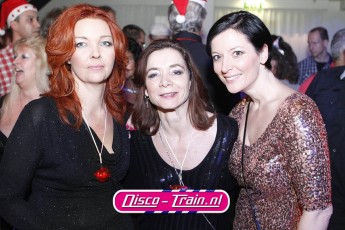 DISCO-TRAIN X-MAS DISCO & CLASSICS PARTY in kerstfeer bij Dekker Sport & Party Warmond / Disco-Train Evenementen Foto: Marcel Verheggen
