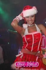 DISCO-TRAIN X-MAS DISCO & CLASSICS PARTY in kerstfeer bij Dekker Sport & Party Warmond / Disco-Train Evenementen Foto: Marcel Verheggen