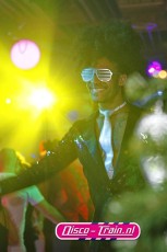 DISCO-TRAIN X-MAS DISCO & CLASSICS PARTY in kerstfeer bij Dekker Sport & Party Warmond / Disco-Train Evenementen Foto: Marcel Verheggen