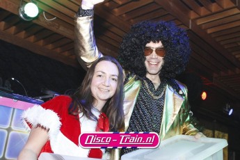 DISCO-TRAIN X-MAS DISCO & CLASSICS PARTY in kerstfeer bij Dekker Sport & Party Warmond / Disco-Train Evenementen Foto: Marcel Verheggen