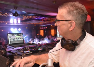 Amstelveen Disco Train Johan Club NovelleE.J.Bruinekool Fotografie Hilversum Copyright naamsvermelding verplicht lid NVJ. Berlagelaan 62, 1222JZ, Hilversum, Nederland, tel. 31(0)356850950, fax. 31 356479199