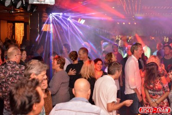 Amstelveen Disco Train Johan Club NovelleE.J.Bruinekool Fotografie Hilversum Copyright naamsvermelding verplicht lid NVJ. Berlagelaan 62, 1222JZ, Hilversum, Nederland, tel. 31(0)356850950, fax. 31 356479199