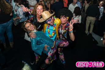 Disco-Train-Back-Stage-17-10-Par-pa-fotografie-4994klt