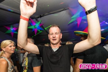 Disco-Train-Beachparty-People-2016-4545-1KL