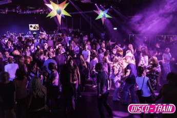 Disco-Train-Backstage-03-09-2016-5877-1klt