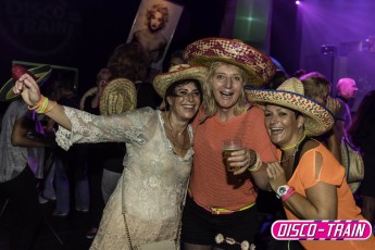 Disco-Train-Backstage-03-09-2016-5958-1klt