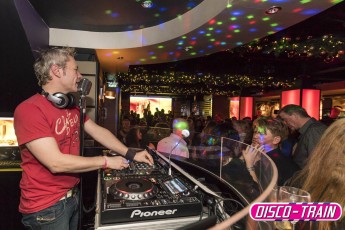 Disco-Train-NYP-8633-1klt