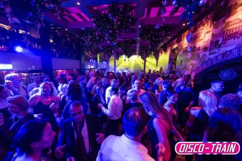 Disco-Train-NYP-8679-1klt