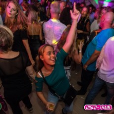 20180825-Disco-Train-Beach-PartyXL-People-Kijkduin-1047-1klinsta