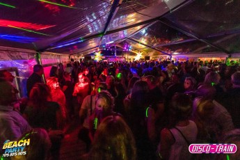 20190713-DiscoTrain-Strandtent14-708090s-party-3217-1klb