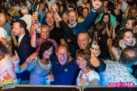 20190713-DiscoTrain-Strandtent14-708090s-party-3241-1klb