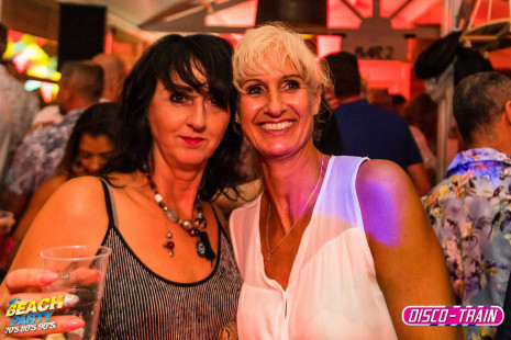20190713-DiscoTrain-Strandtent14-708090s-party-3385-1klb