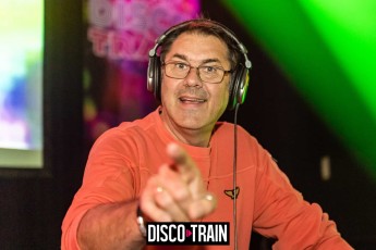 20211023-Par-pa-fotografie-DiscoTrain-Bibelot-708090sparty-1172-1d