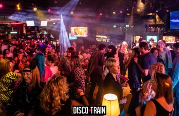 20220409-Par-pa-fotorgafie-Disco-Train-Extended_edition-OLearys-1906-1kl