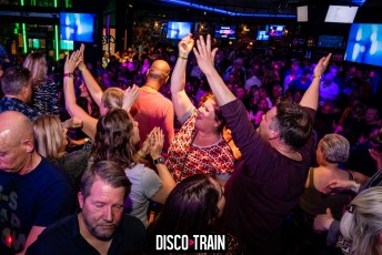 20220409-Par-pa-fotorgafie-Disco-Train-Extended_edition-OLearys-2438-1kl