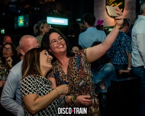 20220409-Par-pa-fotorgafie-Disco-Train-Extended_edition-OLearys-2557-1kl