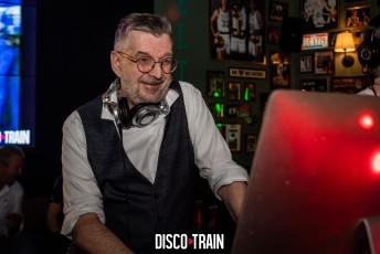20220409-Par-pa-fotorgafie-Disco-Train-Extended_edition-OLearys-2581-1kl