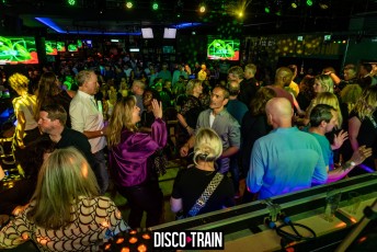 20220409-Par-pa-fotorgafie-Disco-Train-Extended_edition-OLearys-2743-1kl