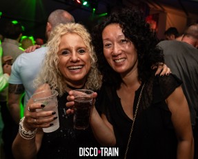 20220514-Par-pa-fotografie-DiscoTrain-Strandtent14-Beachparty-708090-3296-1kl