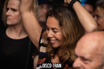 20220514-Par-pa-fotografie-DiscoTrain-Strandtent14-Beachparty-708090-3347-1kl