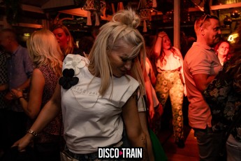 20220514-Par-pa-fotografie-DiscoTrain-Strandtent14-Beachparty-708090-3510-1kl