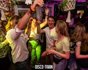 20220514-Par-pa-fotografie-DiscoTrain-Strandtent14-Beachparty-708090-3578-1kl