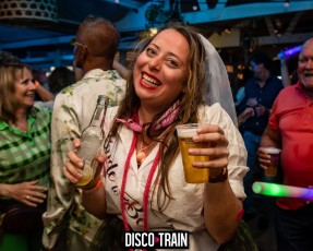 20220514-Par-pa-fotografie-DiscoTrain-Strandtent14-Beachparty-708090-3754-1kl