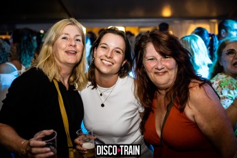 20220827-Par-pa-fotografie-Disco_Train-708090-XL-Strandtent14-3156-1kl