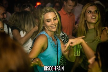 20220827-Par-pa-fotografie-Disco_Train-708090-XL-Strandtent14-3449-1kl
