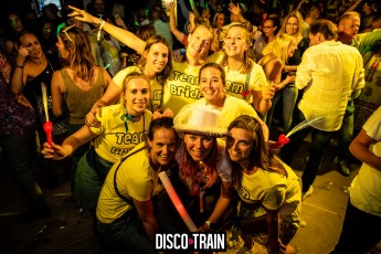 20220827-Par-pa-fotografie-Disco_Train-708090-XL-Strandtent14-3666-1kl