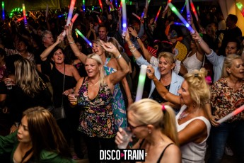 20220827-Par-pa-fotografie-Disco_Train-708090-XL-Strandtent14-3705-1kl