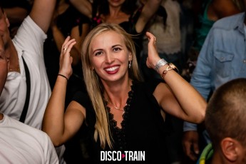20220827-Par-pa-fotografie-Disco_Train-708090-XL-Strandtent14-3902-1kl