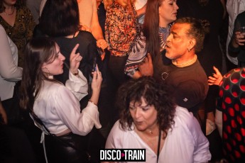 20221029-Par-pa-fotografie-Disco-Train-Bibelot-708090party-3077-1kl