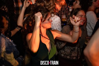 20221029-Par-pa-fotografie-Disco-Train-Bibelot-708090party-3163-1kl