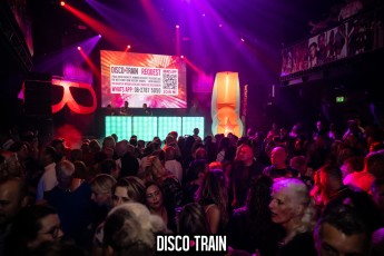 20221029-Par-pa-fotografie-Disco-Train-Bibelot-708090party-3197-1kl