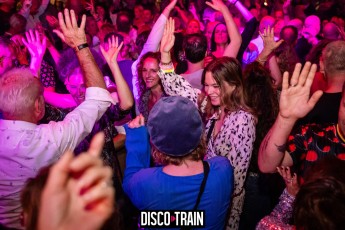 20221029-Par-pa-fotografie-Disco-Train-Bibelot-708090party-3289-1kl
