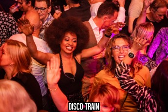 20221029-Par-pa-fotografie-Disco-Train-Bibelot-708090party-3326-1kl