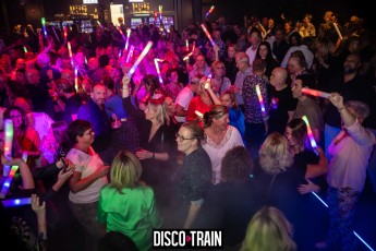20221029-Par-pa-fotografie-Disco-Train-Bibelot-708090party-3363-1kl