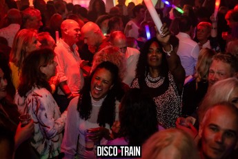 20221029-Par-pa-fotografie-Disco-Train-Bibelot-708090party-3391-1kl