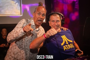 20221029-Par-pa-fotografie-Disco-Train-Bibelot-708090party-3426-1kl
