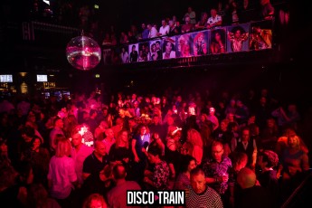 2022014-Par-pa-fotografie-Disco-Train-Bibelot-708090s-1575-1kl