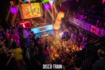 2022014-Par-pa-fotografie-Disco-Train-Bibelot-708090s-1622-1kl